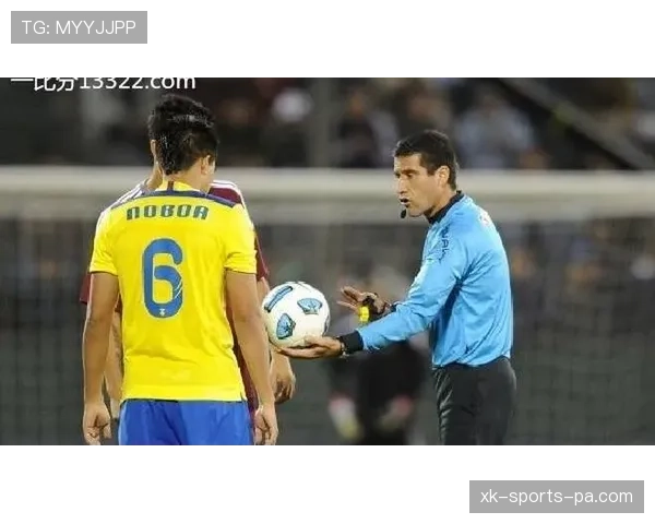 比赛中球员受伤倒地，裁判为何有时不停表？规则拆解