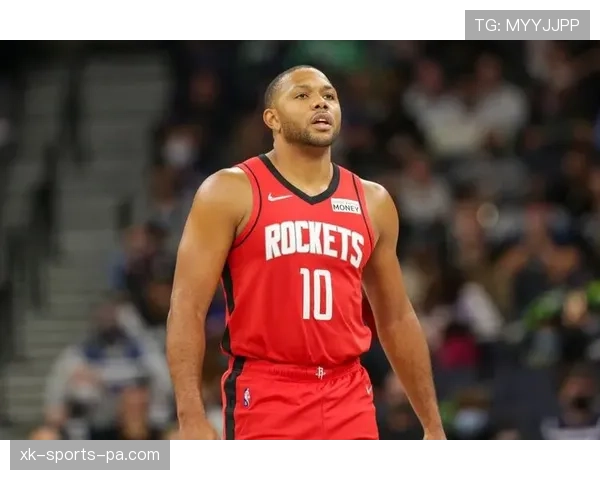 戈登利用挡拆创造投篮机会效率提升明显，助火箭拉开比分差距