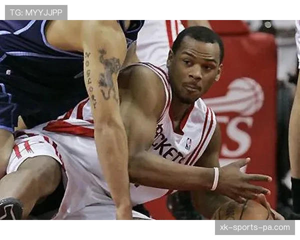 海耶斯无球跑动效率提升明显 制造空位投篮优势